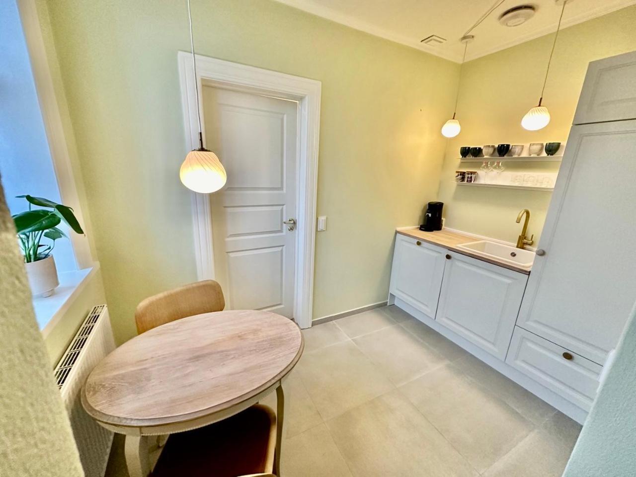 Bed and Breakfast Hirtshals Gamle Station Экстерьер фото