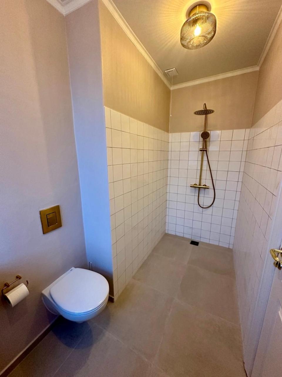 Bed and Breakfast Hirtshals Gamle Station Экстерьер фото