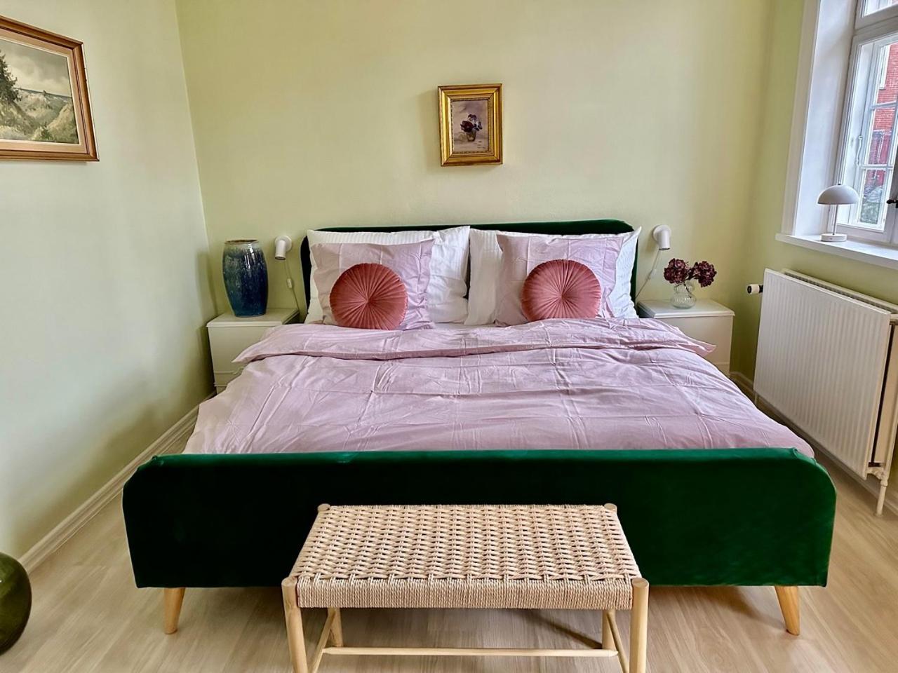 Bed and Breakfast Hirtshals Gamle Station Экстерьер фото